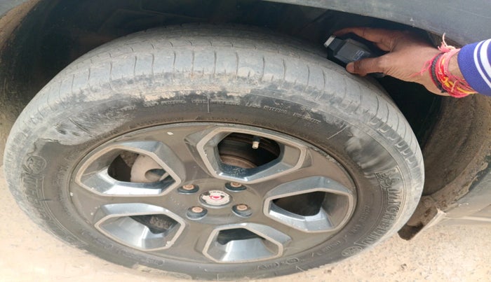 2023 Tata PUNCH PURE MT CNG, Petrol, Manual, 42,265 km, tyre