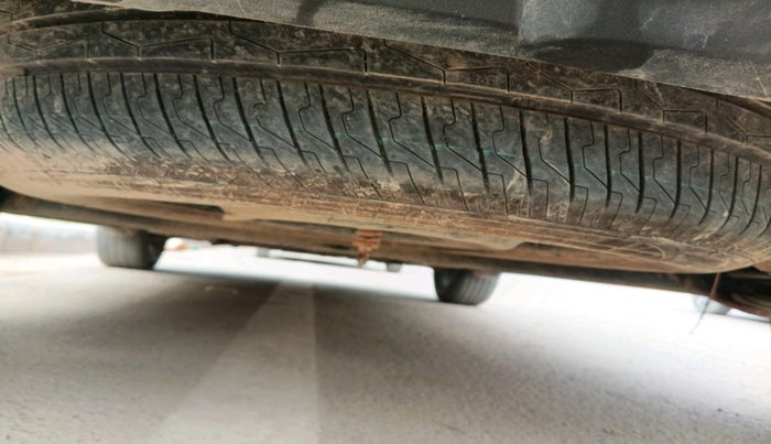 2023 Tata PUNCH PURE MT CNG, Petrol, Manual, 42,265 km, tyre