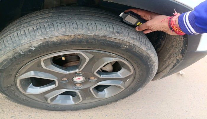 2023 Tata PUNCH PURE MT CNG, Petrol, Manual, 42,265 km, tyre