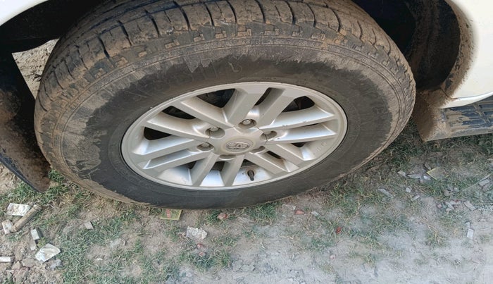 2013 Toyota Fortuner 3.0 4X2 AT, Diesel, Automatic, 1,19,657 km, tyre