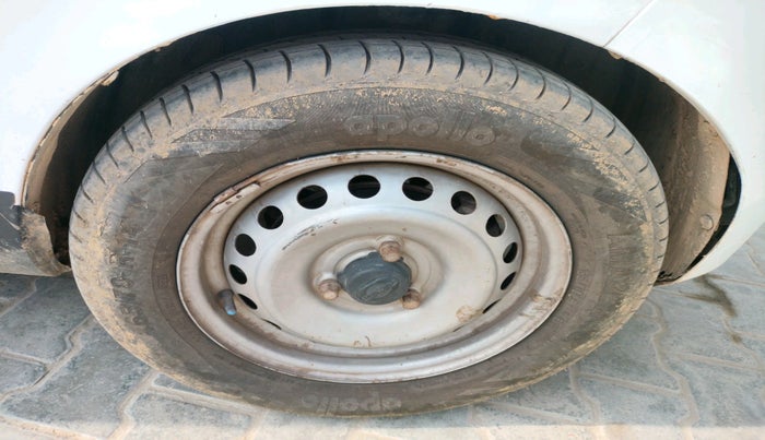 2020 Datsun Redi Go A, Petrol, Manual, 74,131 km, tyre