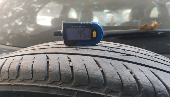 2016 Ford Ecosport TITANIUM 1.5L DIESEL, Diesel, Manual, 1,20,295 km, tyre