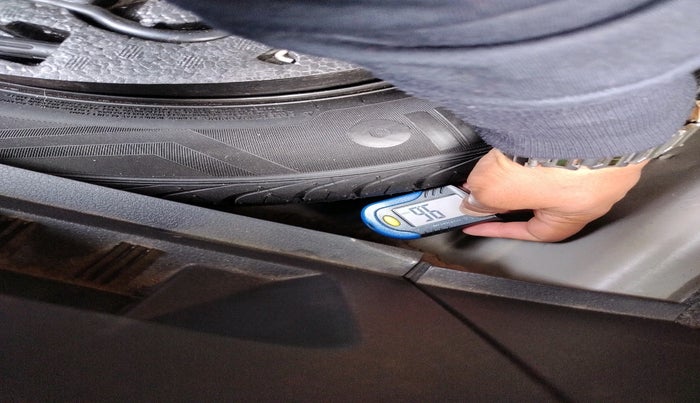 2017 Volkswagen Polo HIGHLINE1.2L, Petrol, Manual, 73,716 km, tyre