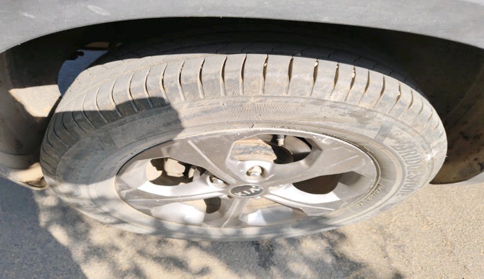 2020 KIA SELTOS HTK PLUS 1.5 DIESEL, Diesel, Manual, 2,07,721 km, tyre