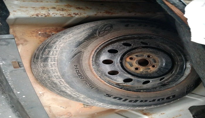 2011 Maruti Swift Dzire VXI, Petrol, Manual, 63,639 km, tyre