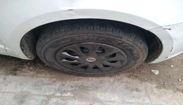 2011 Maruti Swift Dzire VXI, Petrol, Manual, 63,639 km, tyre