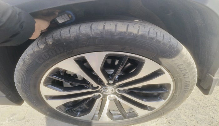 2021 MG HECTOR PLUS SHARP 1.5 PETROL TURBO CVT 6-STR, Petrol, Automatic, 13,034 km, tyre