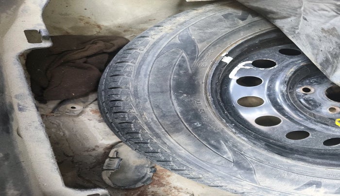 2015 Maruti Ciaz ZDI+, Diesel, Manual, 70,106 km, tyre