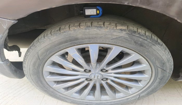 2015 Maruti Ciaz ZDI+, Diesel, Manual, 70,106 km, tyre