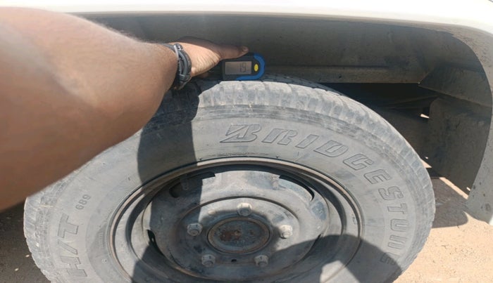 2023 Mahindra Bolero B6, Diesel, Manual, 80,024 km, tyre