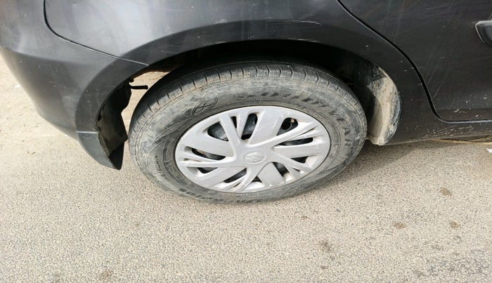 2016 Maruti Swift ZXI, Petrol, Manual, 68,866 km, tyre