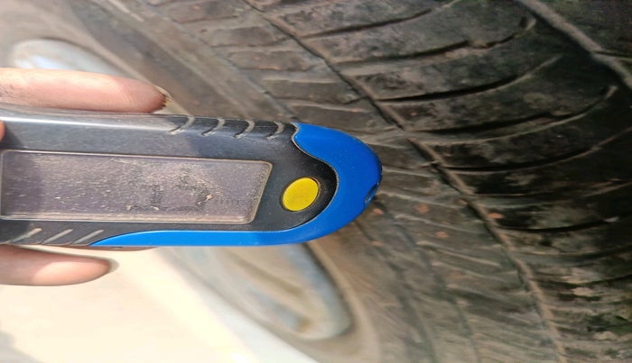 2014 Maruti Swift VDI, Diesel, Manual, 90,991 km, tyre