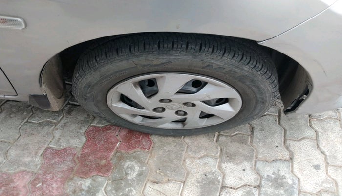 2016 Honda Amaze 1.5L I-DTEC S, Diesel, Manual, 82,498 km, tyre