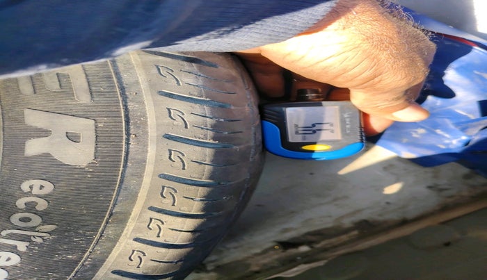 2021 Maruti Vitara Brezza LXI, Petrol, Manual, 88,154 km, tyre