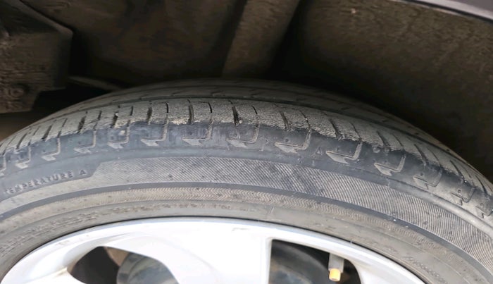 2014 Honda City 1.5L I-VTEC VX CVT, Petrol, Automatic, 1,00,939 km, tyre