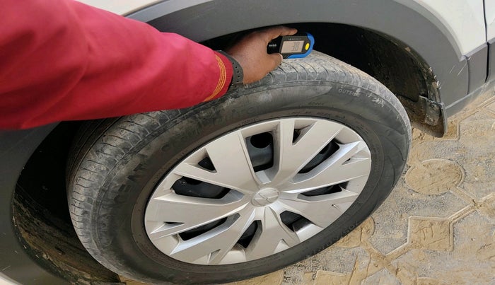 2023 Volkswagen TAIGUN COMFORTLINE 1.0 TSI MT, Petrol, Manual, 20,440 km, tyre