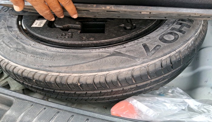 2019 Hyundai Creta E PLUS 1.6 PETROL, Petrol, Manual, 66,898 km, tyre