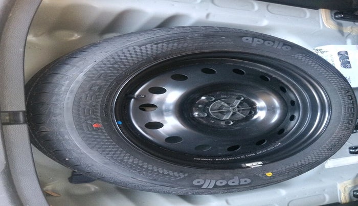 2024 Maruti Grand Vitara SIGMA SMART HYBRID, Petrol, Manual, 38,160 km, tyre