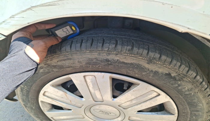 2011 Ford Figo ZXI 1.2 PETROL, Petrol, Manual, 19,790 km, tyre