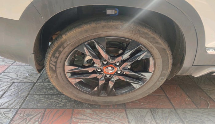 2021 KIA SELTOS HTX ANNIVERSARY EDITION 1.5 PETROL, Petrol, Manual, 45,848 km, tyre