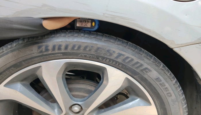 2015 Hyundai Xcent SX AT 1.2 (O), Petrol, Automatic, 8,404 km, tyre