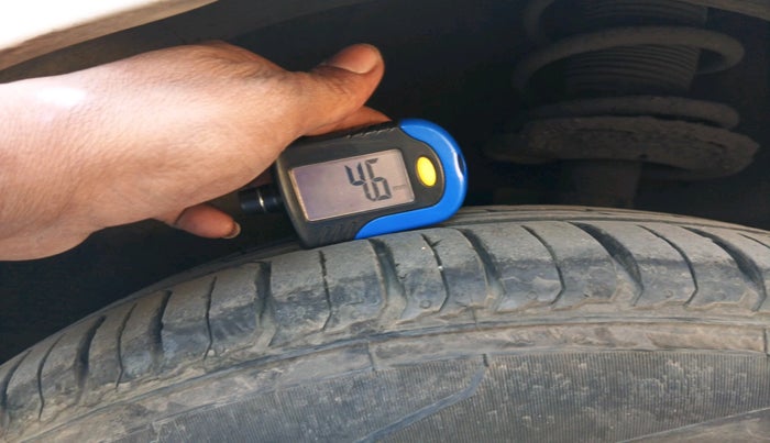 2014 Maruti Swift Dzire ZXI, Petrol, Manual, 1,13,151 km, tyre