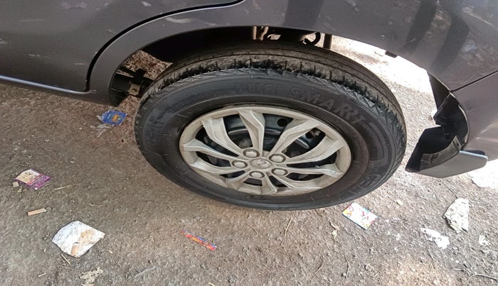 2019 Maruti Alto LXI CNG, Petrol, Manual, 56,656 km, tyre