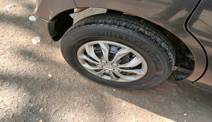 2019 Maruti Alto LXI CNG, Petrol, Manual, 56,656 km, tyre