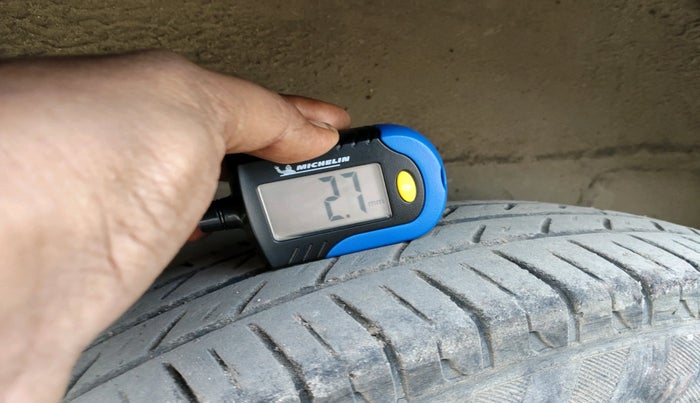 2015 Maruti OMNI E 8 STR, Petrol, Manual, 5,90,410 km, tyre