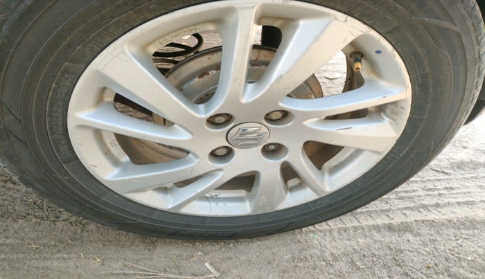 2012 Maruti Swift ZDI, Diesel, Manual, 1,25,695 km, tyre