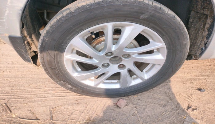 2012 Maruti Swift ZDI, Diesel, Manual, 1,25,695 km, tyre