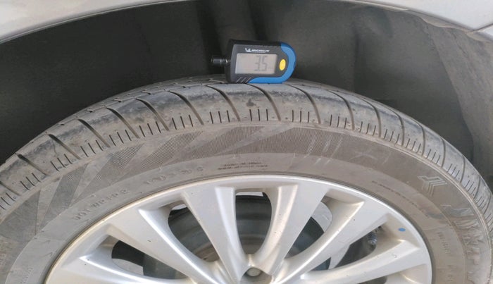 2015 Maruti Ciaz ZXI, Petrol, Manual, 66,458 km, tyre