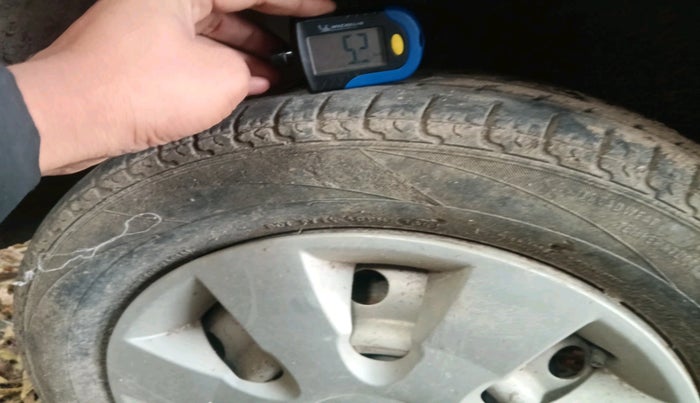 2012 Maruti Wagon R 1.0 LXI CNG, CNG, Manual, 1,28,608 km, tyre