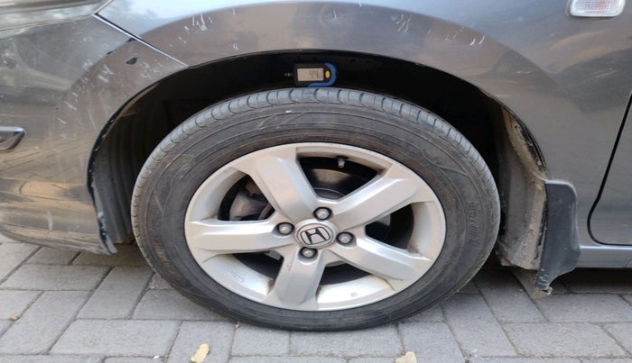 2010 Honda City 1.5L I-VTEC V AT, Petrol, Automatic, 1,18,903 km, tyre