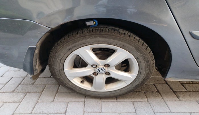 2010 Honda City 1.5L I-VTEC V AT, Petrol, Automatic, 1,18,903 km, tyre