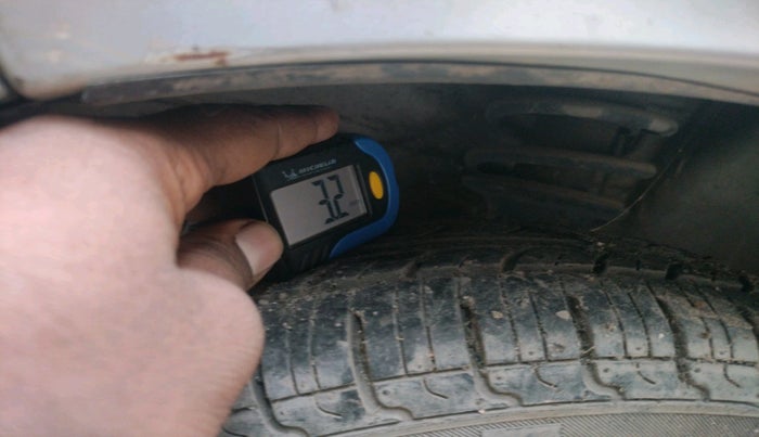 2013 Maruti Alto 800 LXI, Petrol, Manual, 15,007 km, tyre