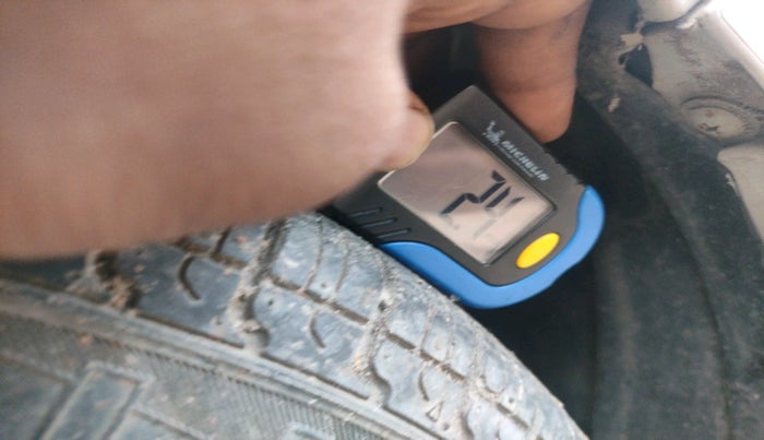 2013 Maruti Alto 800 LXI, Petrol, Manual, 15,007 km, tyre