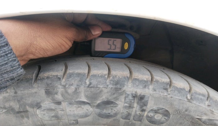 2015 Hyundai Xcent S 1.2, Petrol, Manual, 1,14,528 km, tyre