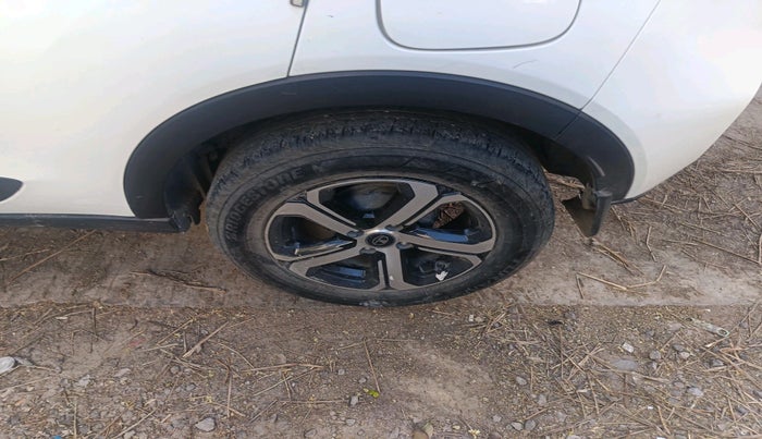 2022 Tata NEXON XZ PLUS (PREMIUM) PETROL, Petrol, Manual, 38,978 km, tyre