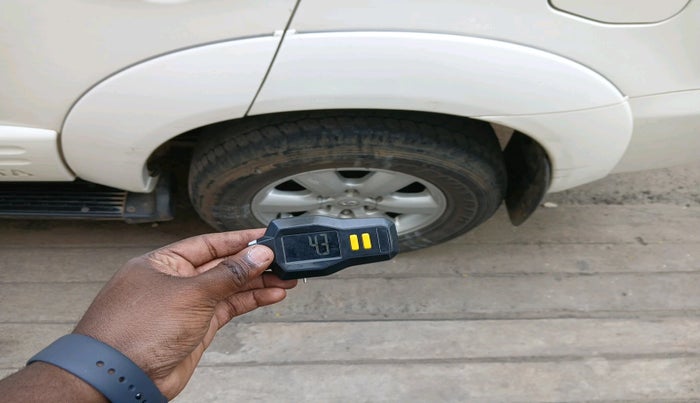 2011 Toyota Fortuner 3.0 4X4 MT, Diesel, Manual, 1,09,050 km, tyre