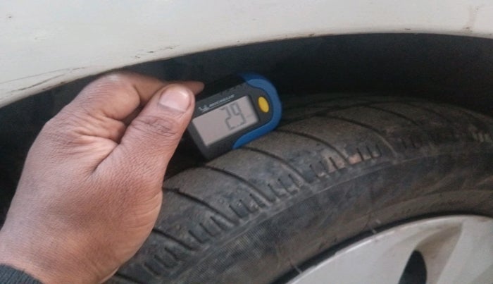 2014 Maruti Celerio VXI, Petrol, Manual, 1,96,106 km, tyre