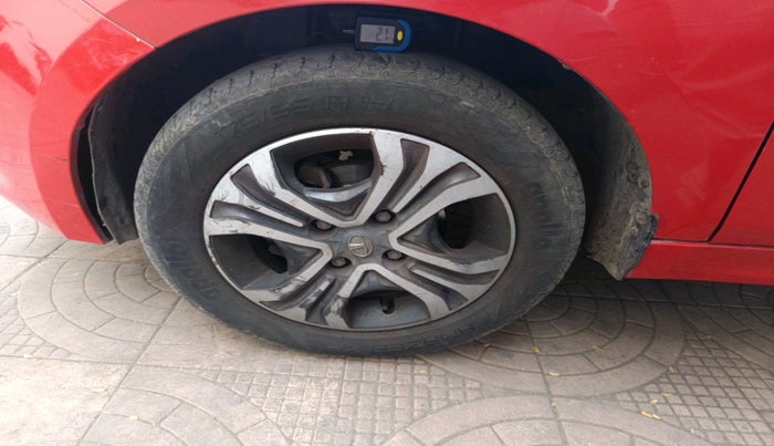 2020 Tata Tiago XZA PETROL, Petrol, Automatic, 66,228 km, tyre