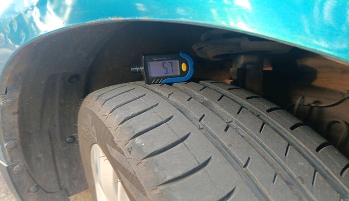 2012 Maruti Swift Dzire ZDI, Diesel, Manual, 1,42,318 km, tyre