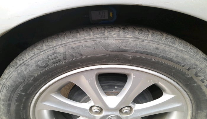 2014 Hyundai Grand i10 ASTA AT 1.2 KAPPA VTVT, Petrol, Automatic, 1,01,425 km, tyre