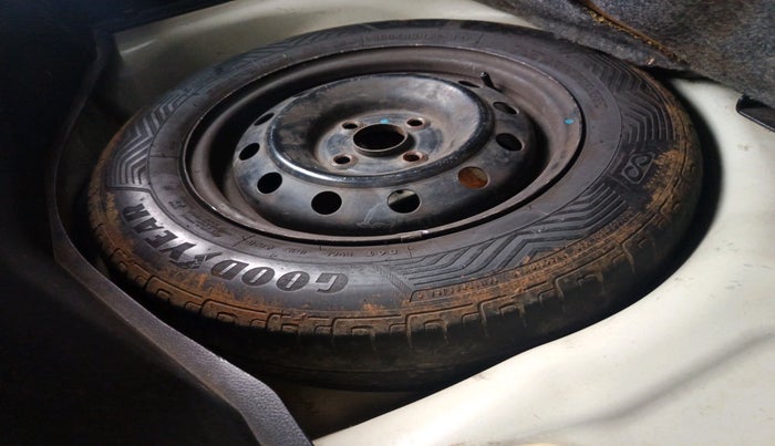 2012 Maruti Swift VDI, Diesel, Manual, 1,06,986 km, tyre