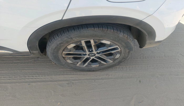 2023 Hyundai VENUE SX 1.5 CRDI, Diesel, Manual, 29,464 km, tyre