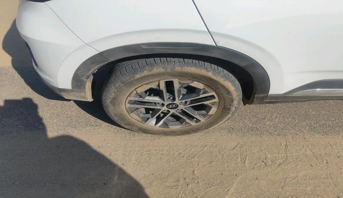 2023 Hyundai VENUE SX 1.5 CRDI, Diesel, Manual, 29,464 km, tyre