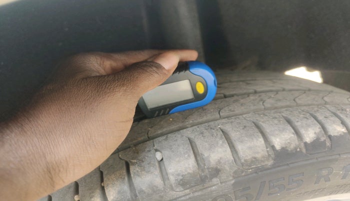 2018 Maruti Baleno ZETA CVT PETROL 1.2, Petrol, Automatic, 1,27,523 km, tyre