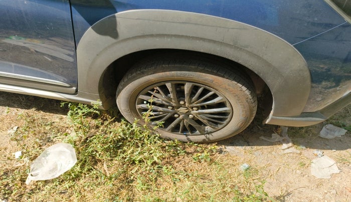 2019 Maruti XL6 ALPHA AT, Petrol, Automatic, 77,804 km, tyre