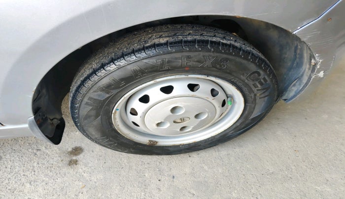 2018 Tata Tiago XM PETROL, Petrol, Manual, 1,11,771 km, tyre